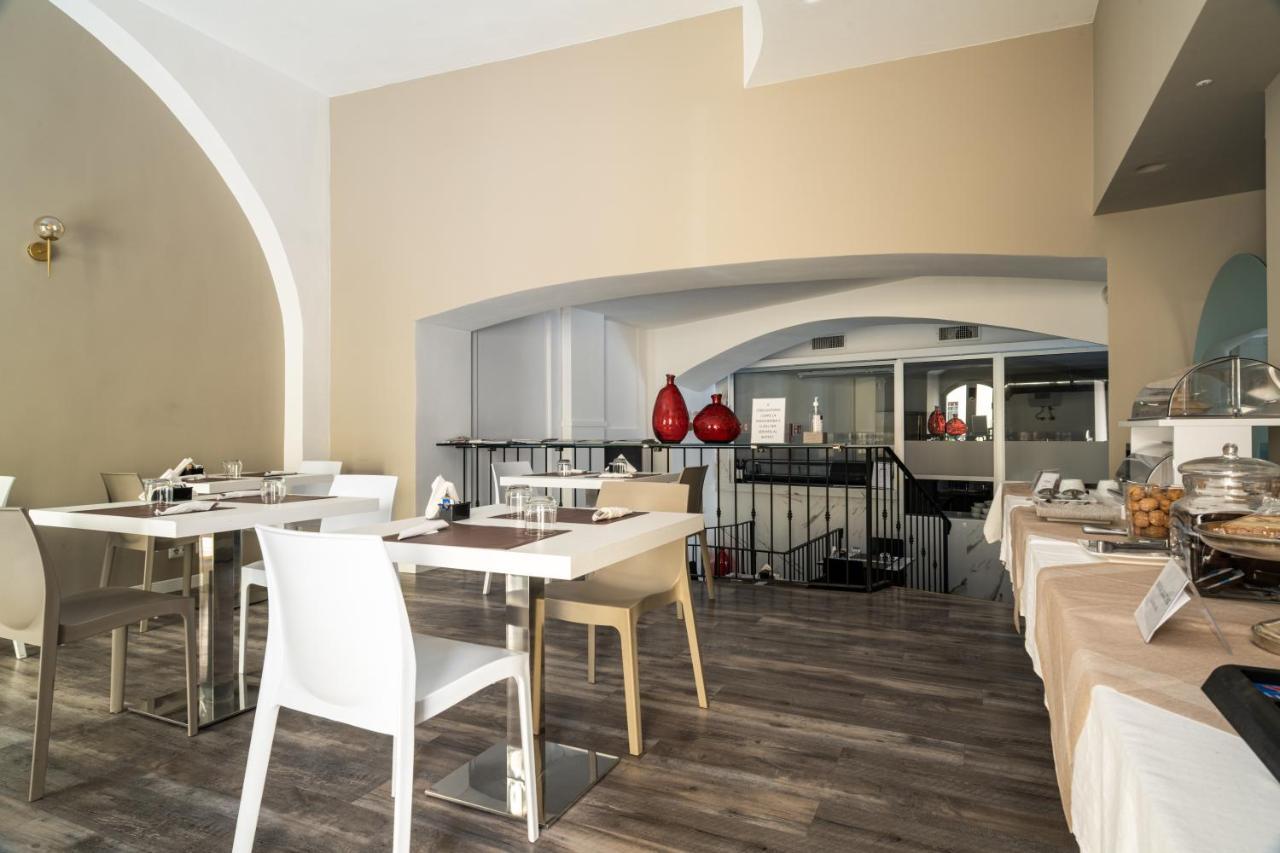 אלטאמורה Hotel San Nicola מראה חיצוני תמונה